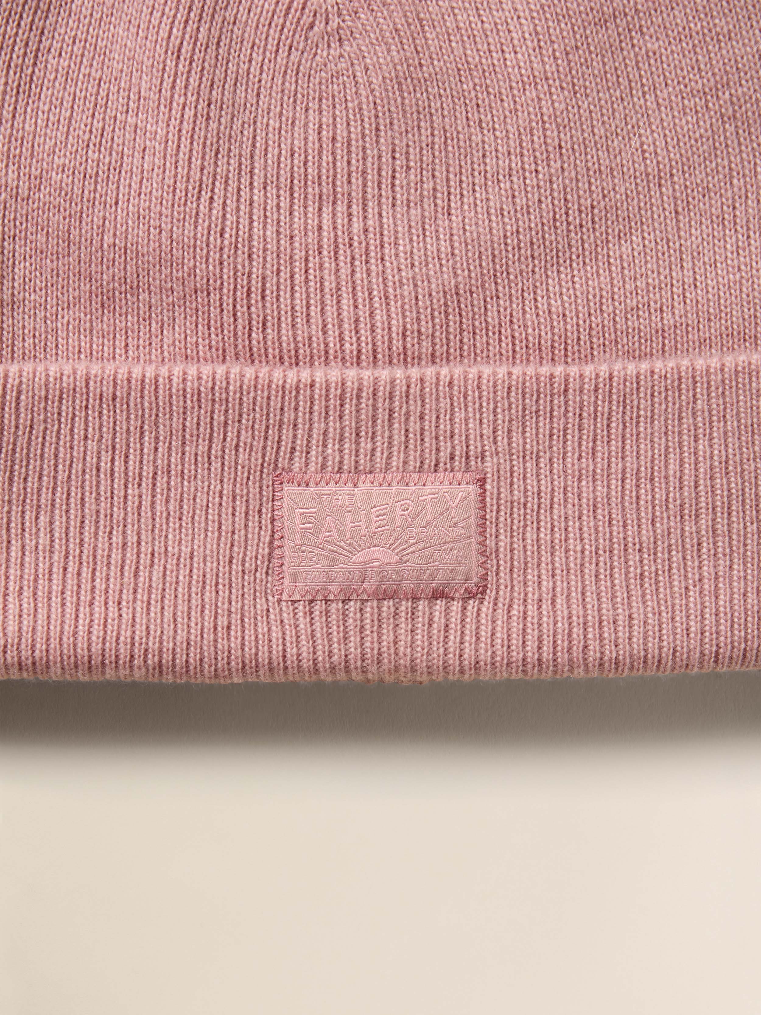 Faherty Essential Beanie - Misty Rose