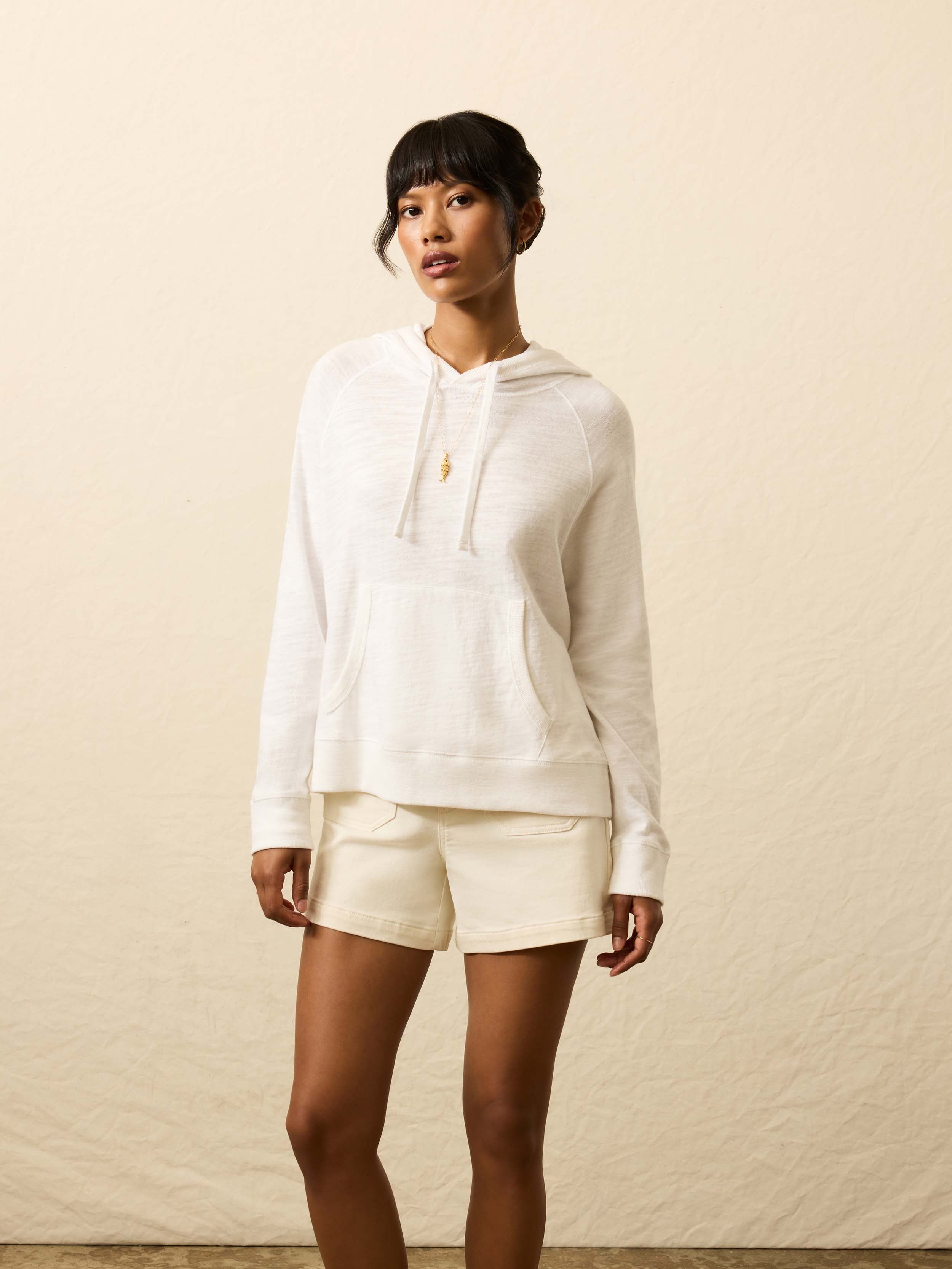 FREY ALWAYS SWEAT スウェット ホワイト Sunwashed Midweight Organic Hoodie - White | Faherty Brand