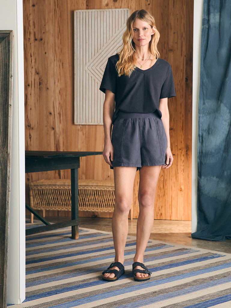 Arlie Short - Faded Black | Faherty Brand