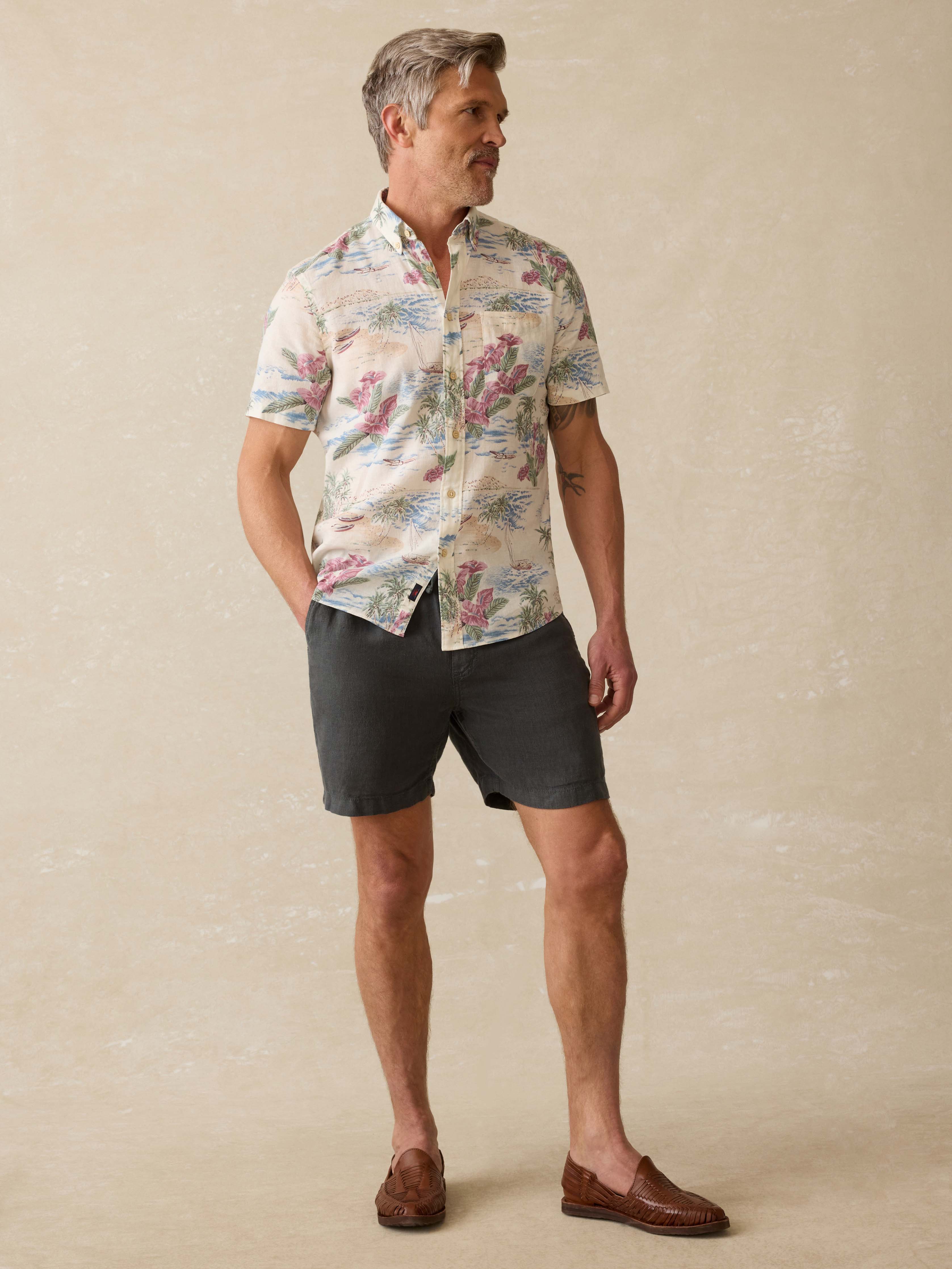 Short- Sleeve Breeze Shirt - Molokai Scenic Tropical