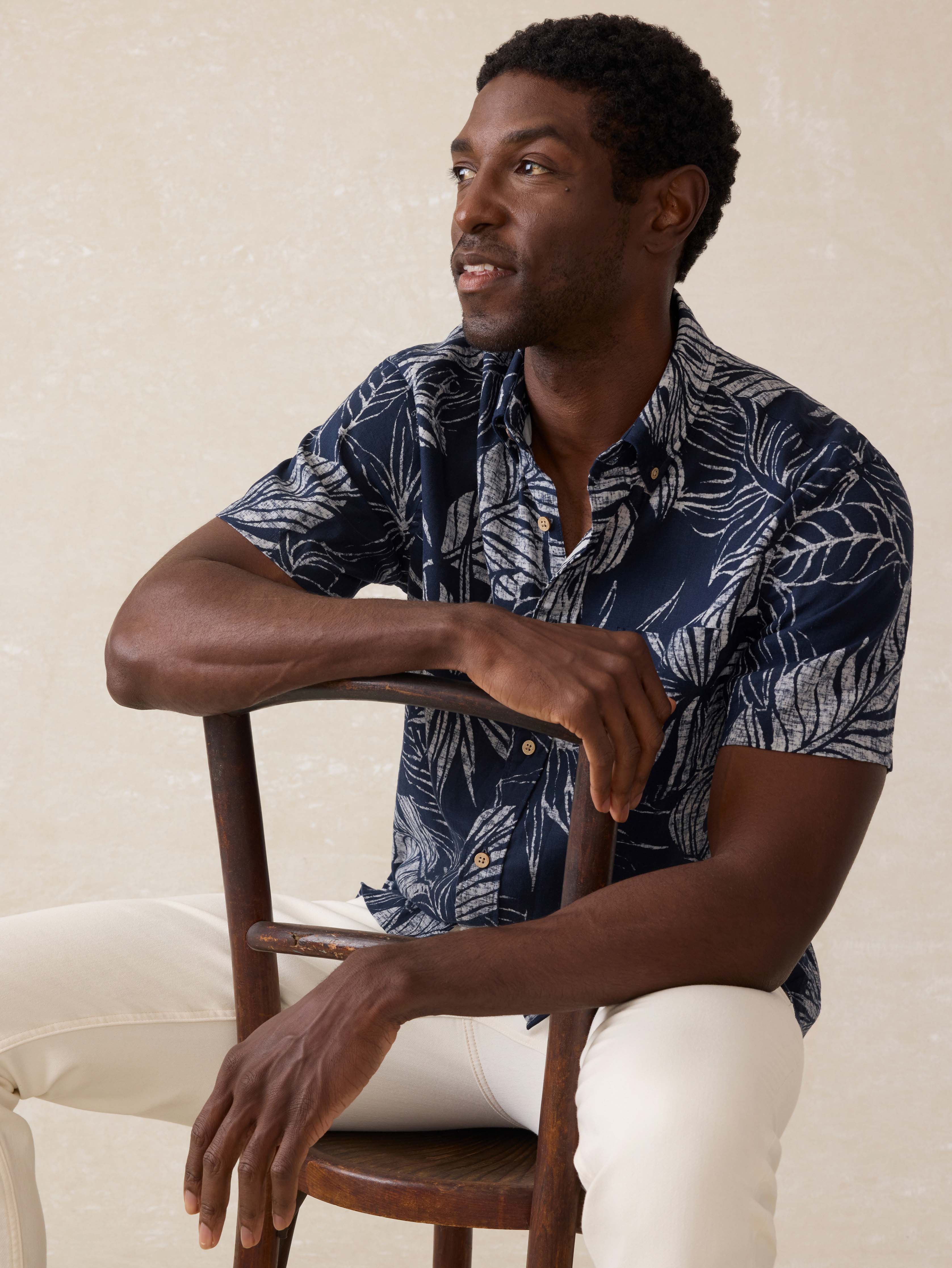 Short- Sleeve Breeze Shirt - Navy Perro Tropical