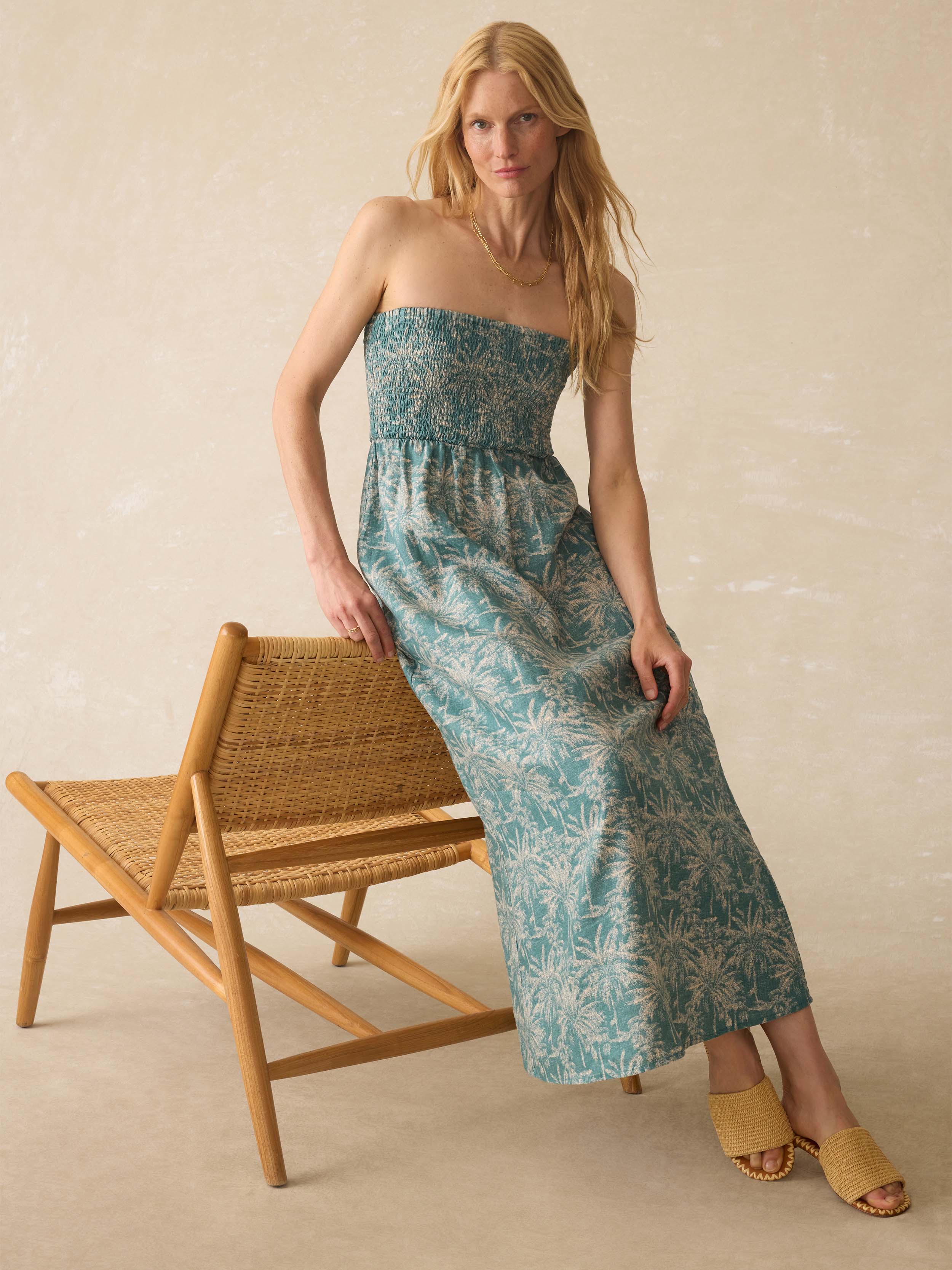 Sunrise Smocked Dress - Maui Tropics