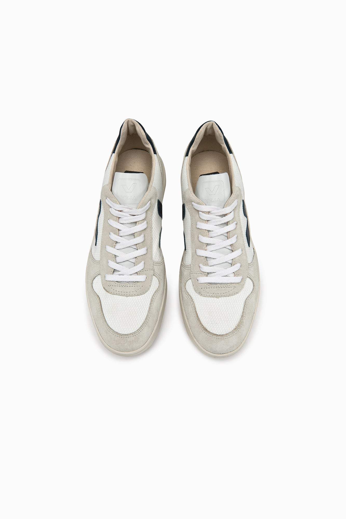 VEJA Women's V-10 - White Nautico