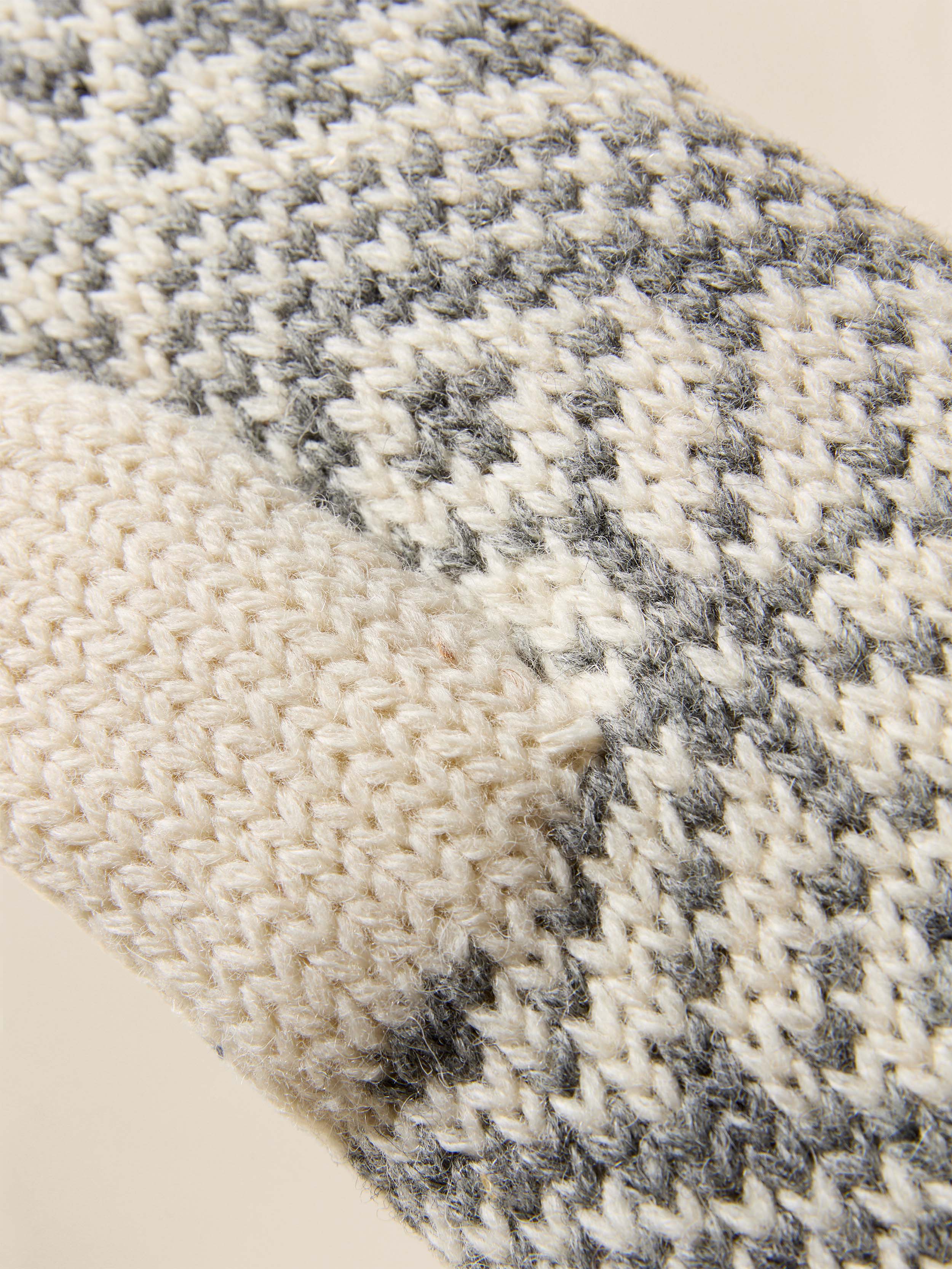 Hestra Isvik Mitt - Grey Off White