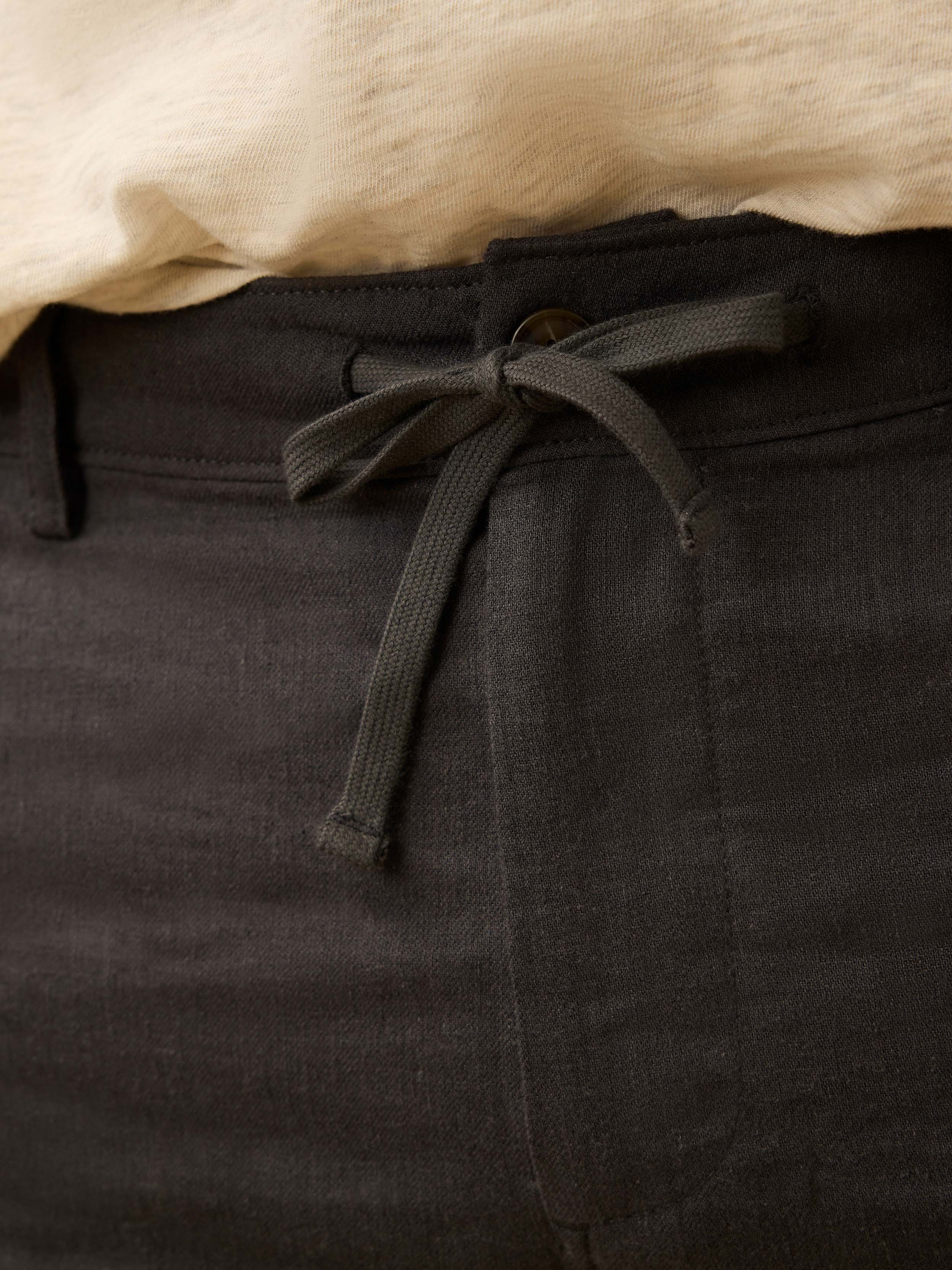 Movement Linen Drawstring Short - Washed Black