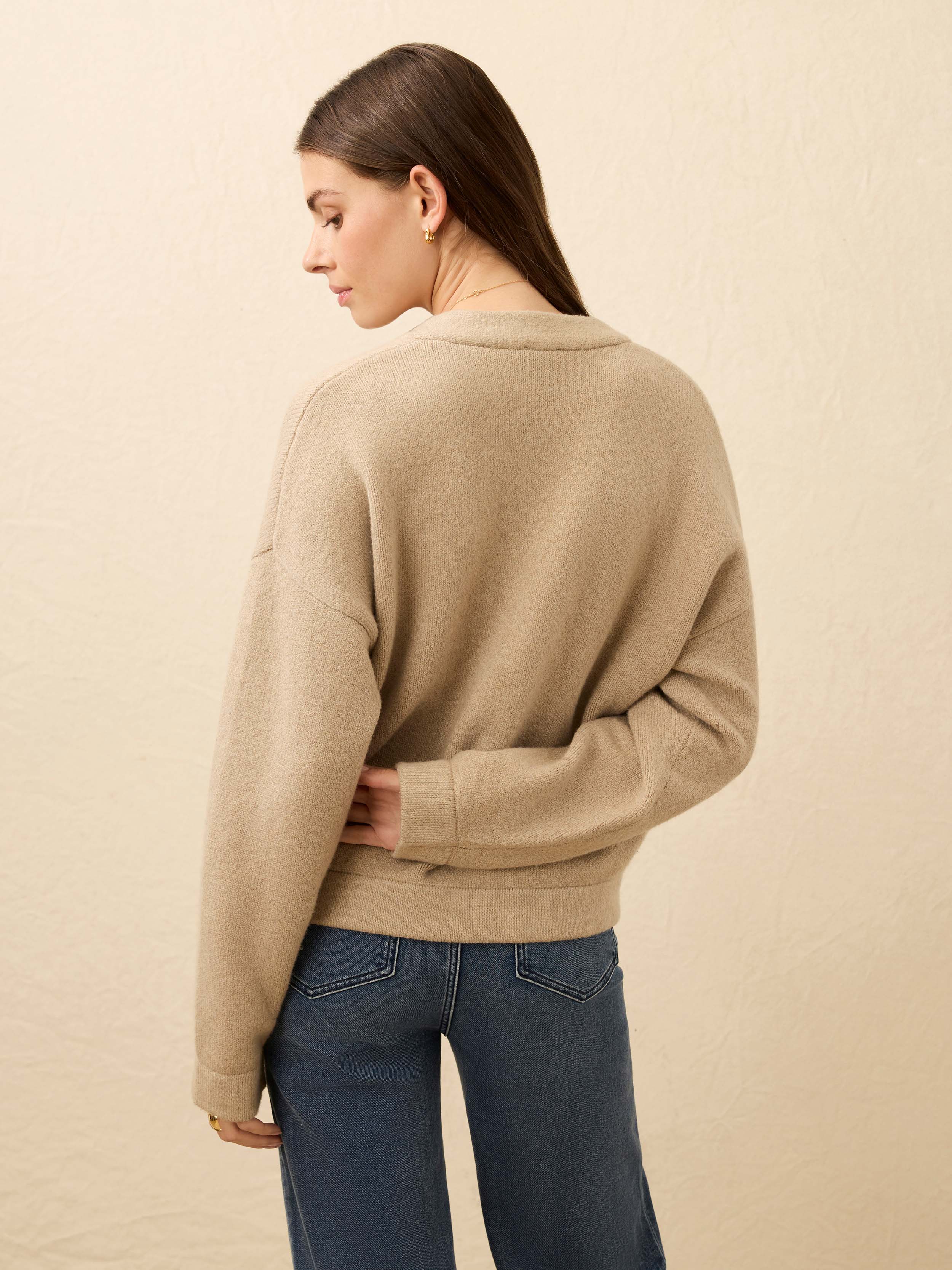 本日限定値下げYANTORKhadi Cotton Pullover-Beige Jackson V Neck Popover - Oatmeal Heather | Faherty Brand