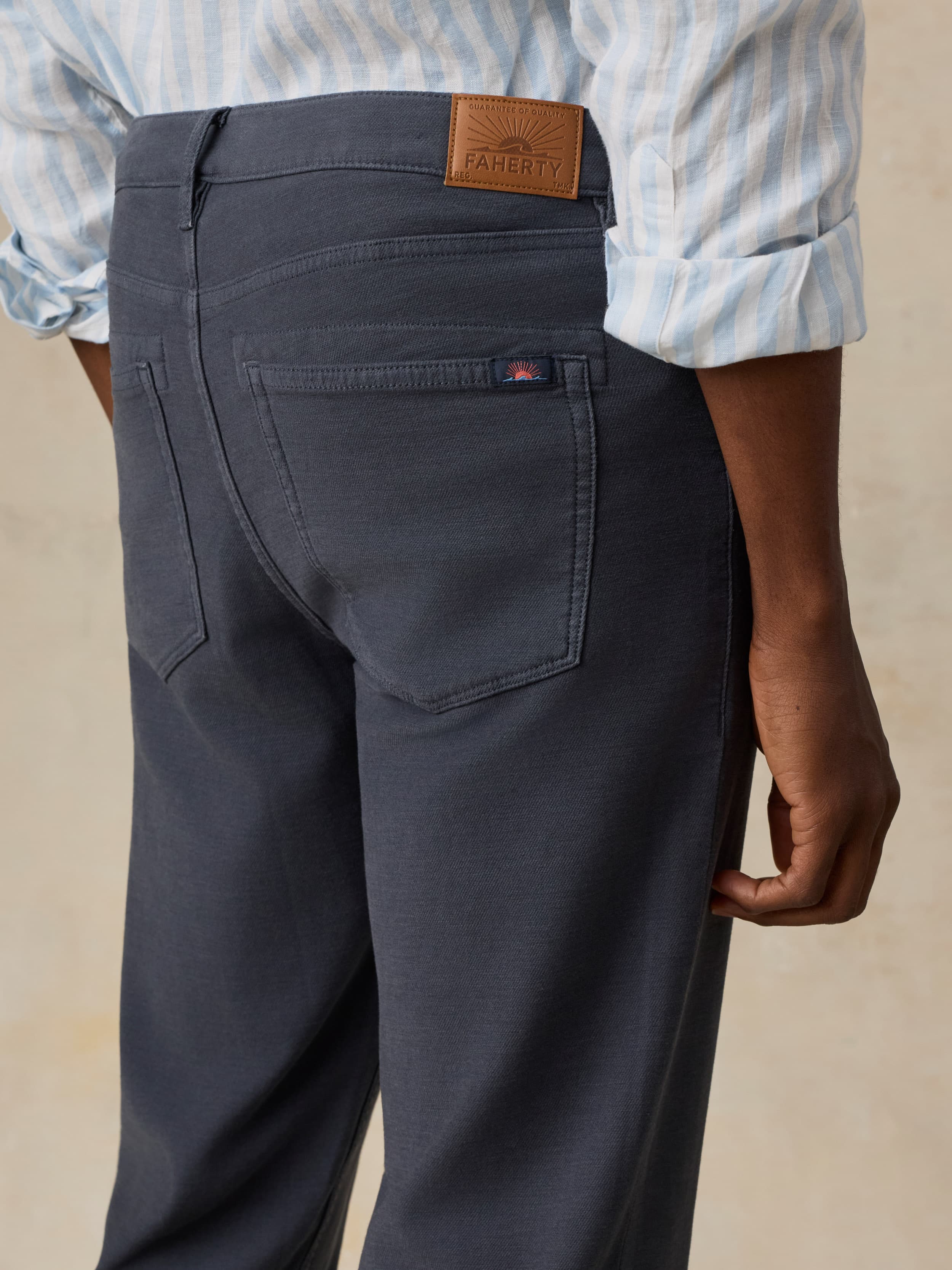 パンツ #-24 Ventilegabardine2tuckstraightpants Stretch Terry 5-Pocket Pant - Navy | Faherty Brand