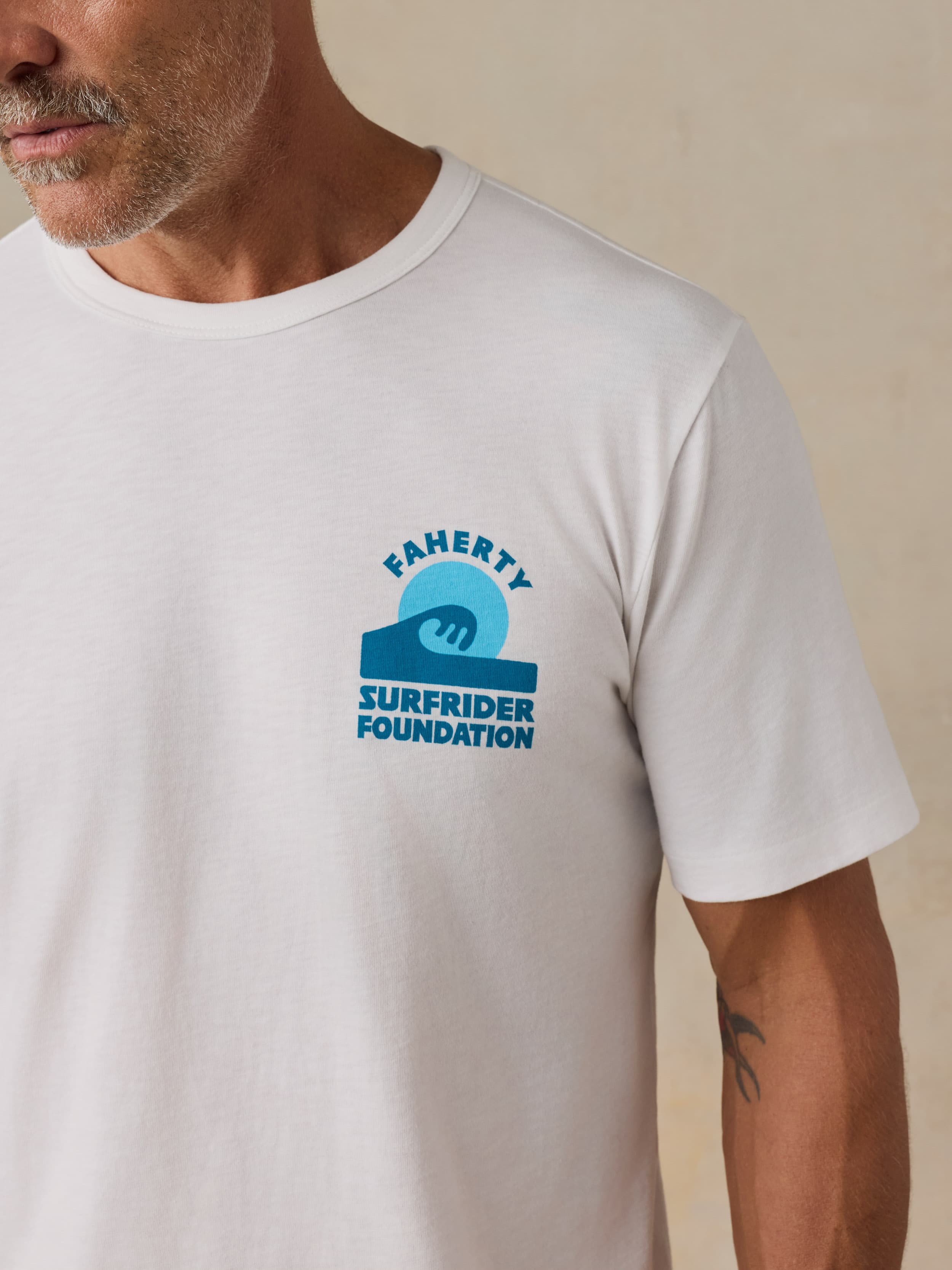 Faherty x Surfrider Sunwashed Regenerative Tee - White | Faherty Brand