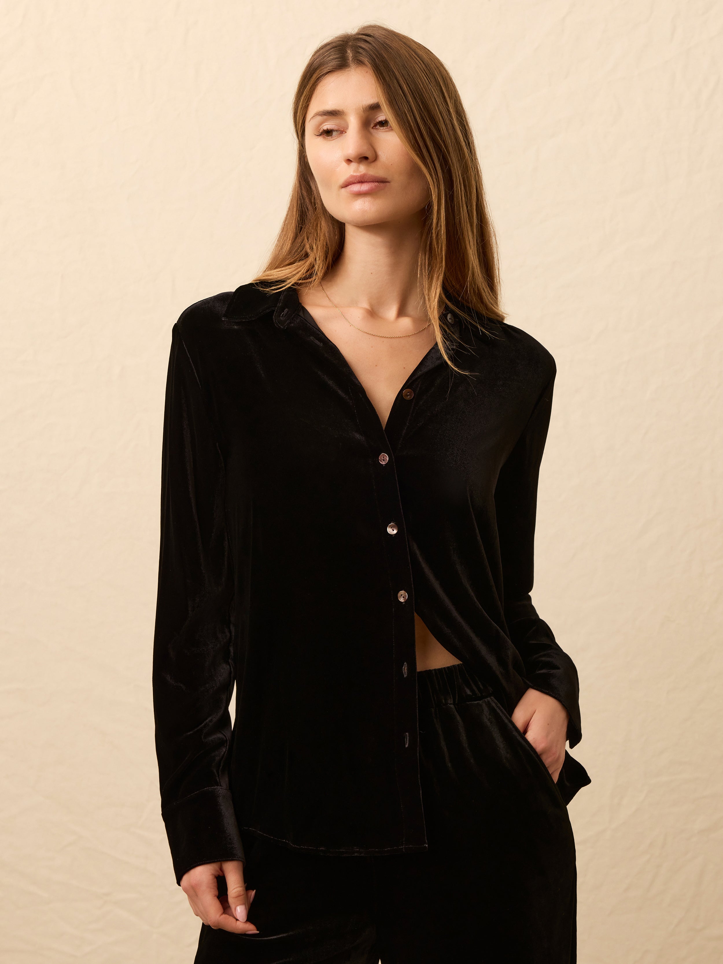 Stretch Silk Velvet Genevieve Shirt - Black | Faherty Brand