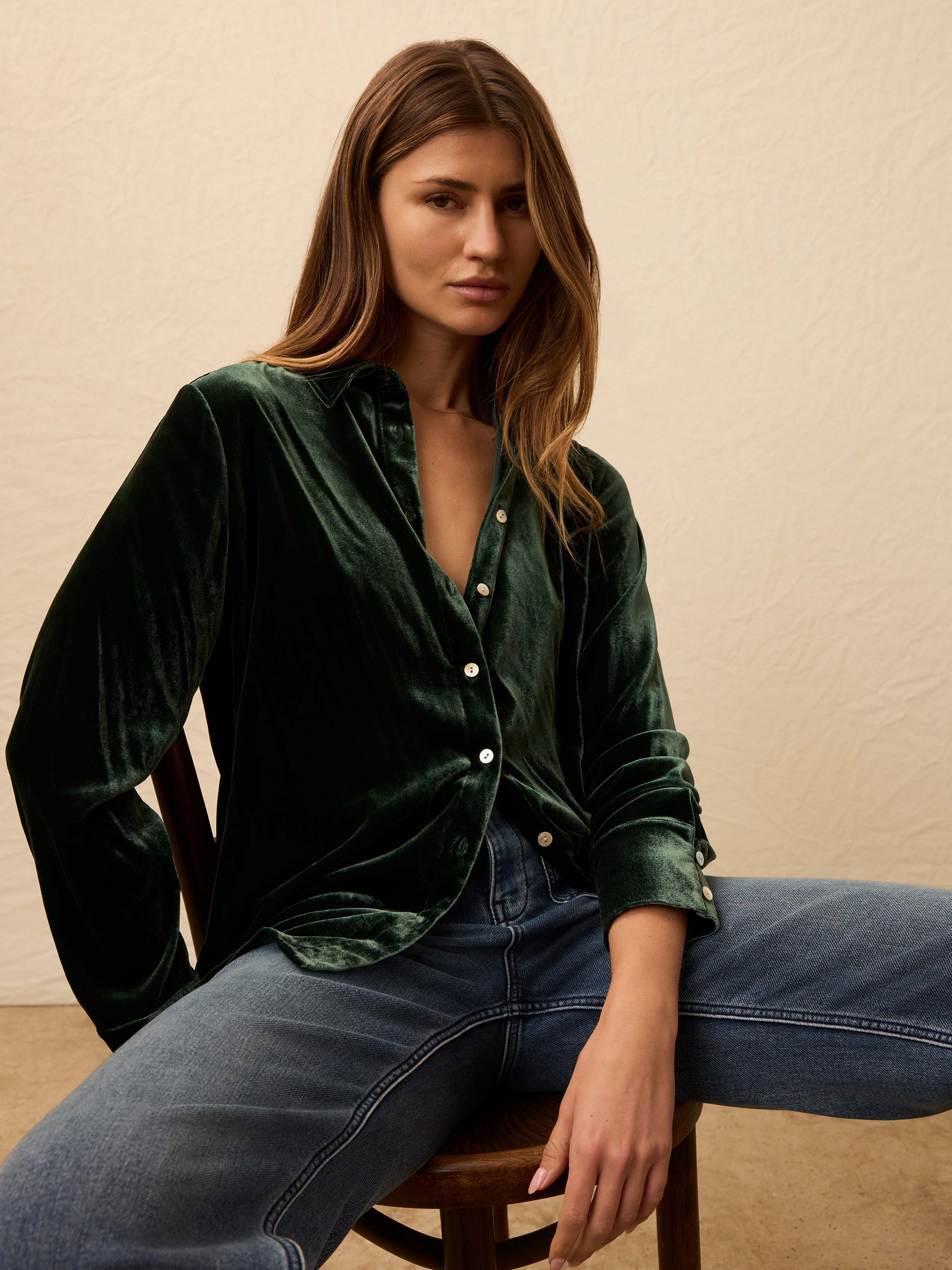 Stretch Silk Velvet Genevieve Shirt - Sea Moss | Faherty Brand Stretch Silk Velvet Genevieve Shirt - Sea Moss | Faherty Brand