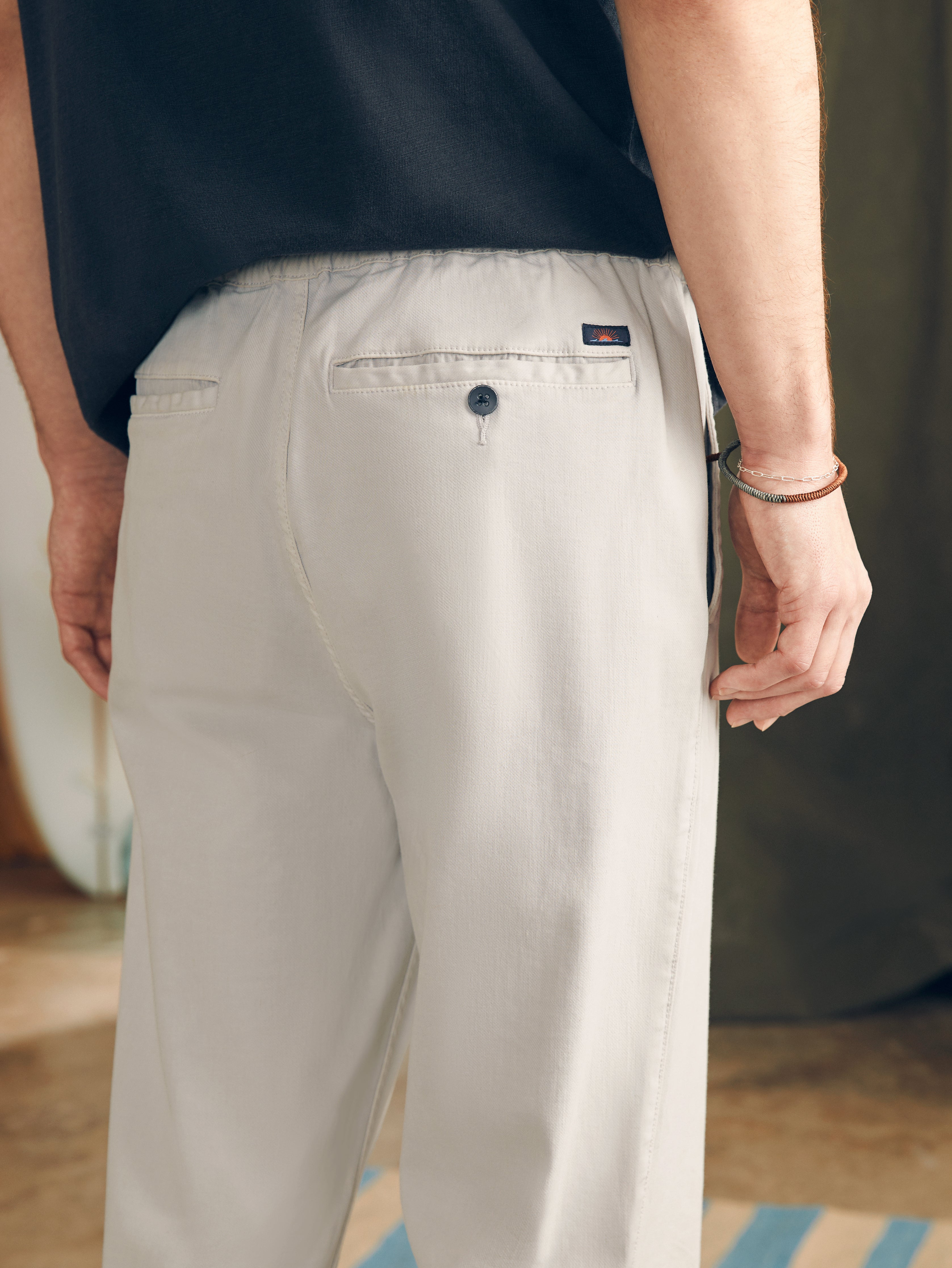 Essential Drawstring Pant