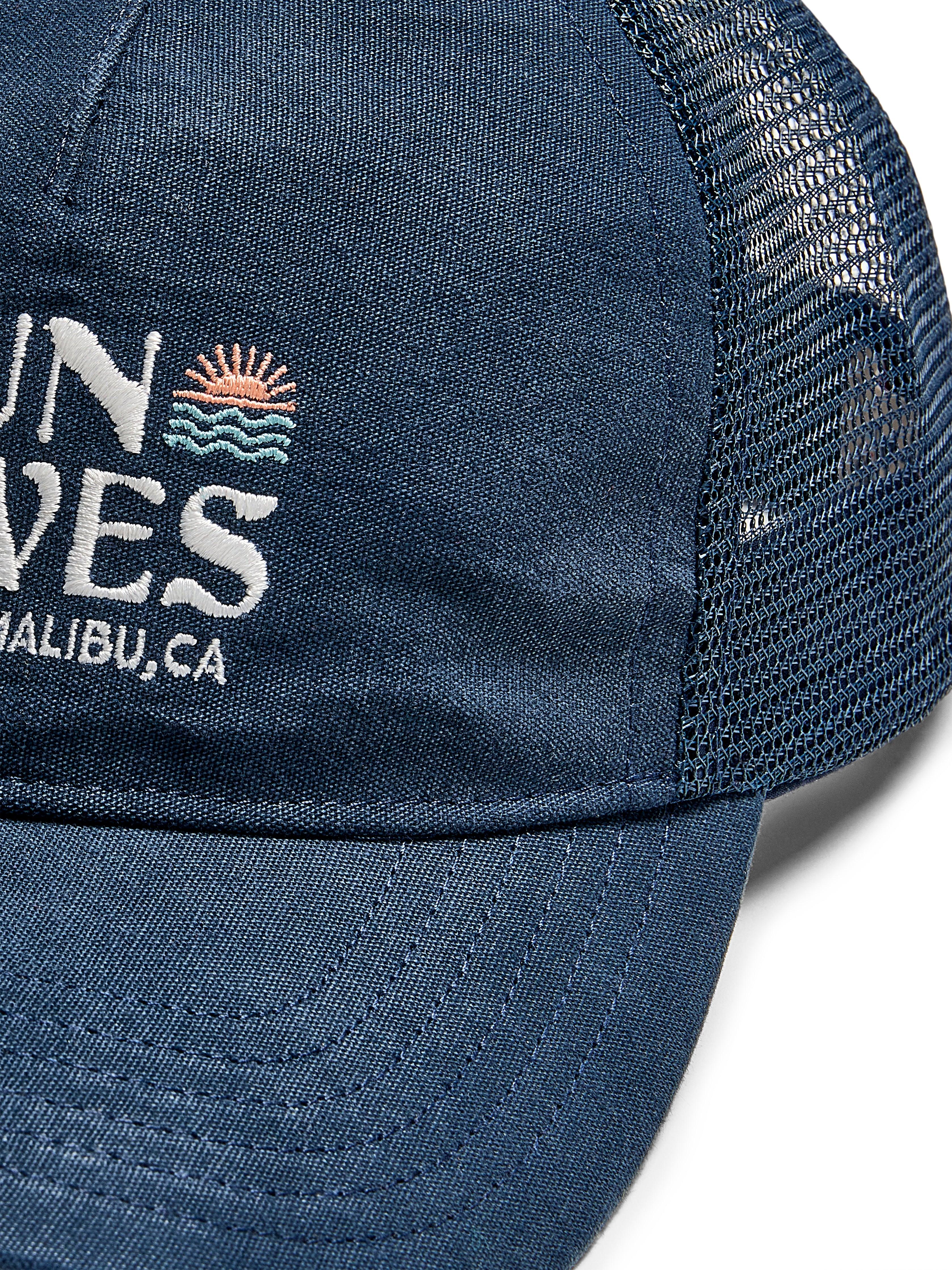 Malibu Retro Sun & Waves Trucker - Navy