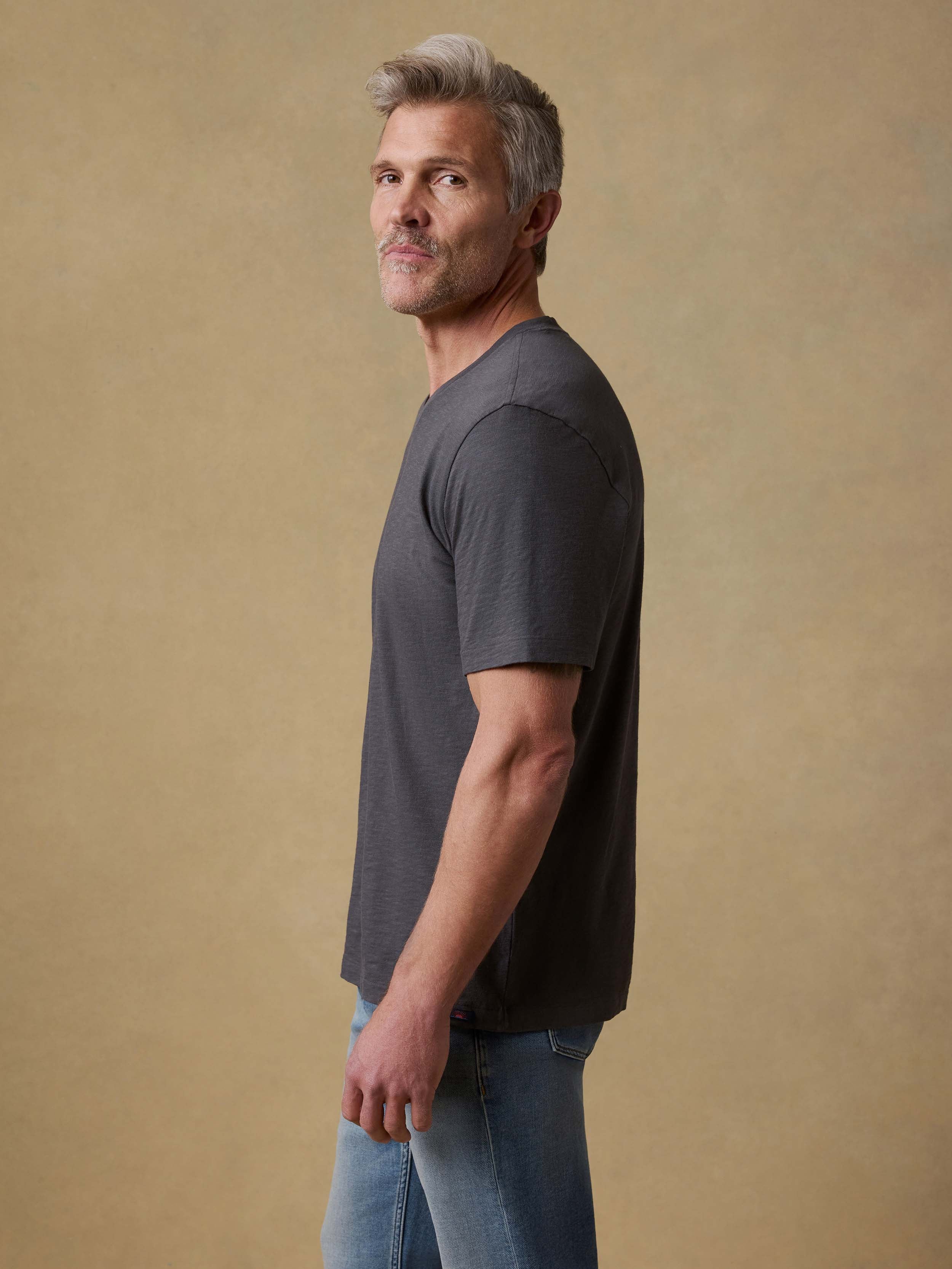 Short-Sleeve Sunwashed V-Neck Tee - Graphite | Faherty Brand