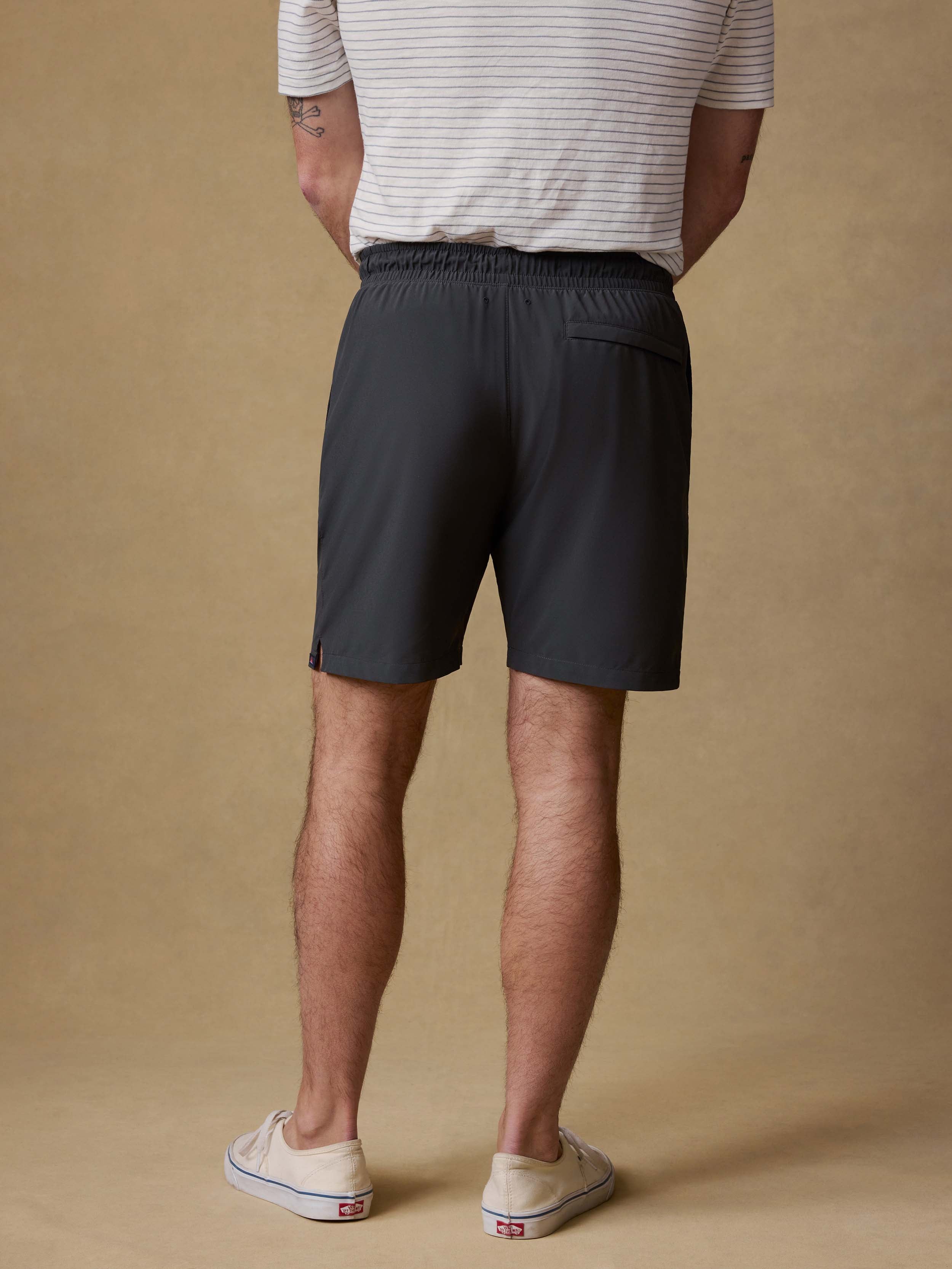  | Shorelite Trunk (7") - Mountain Black | Faherty Brand