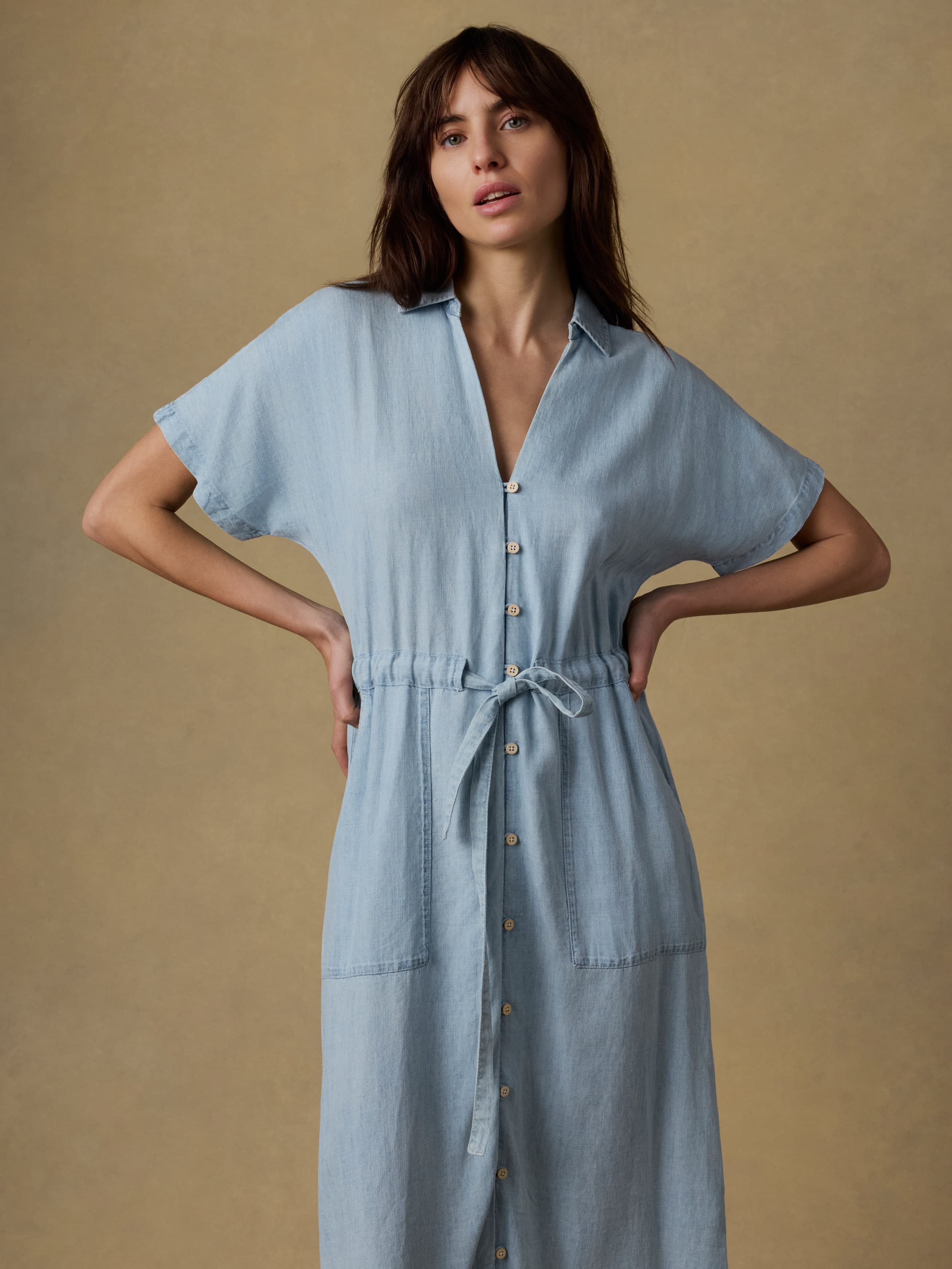 DRESSTERIOR  カットソー、atelier MERCADAL サンダル Sorrento Linen Midi Dress - Vine Print – Universal Standard