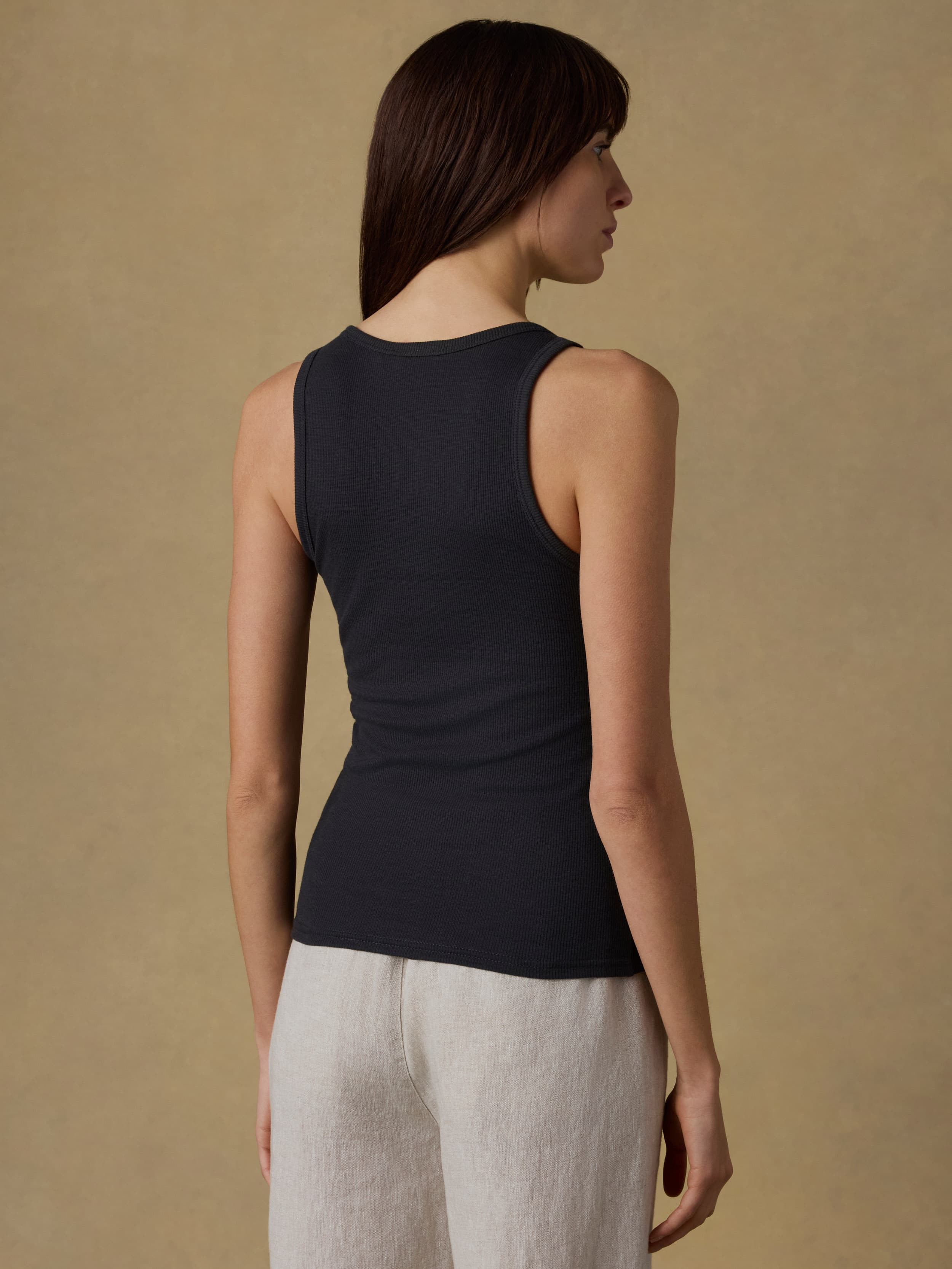 Featherweight Freestyle Tank - Washed Black | Faherty Brand
