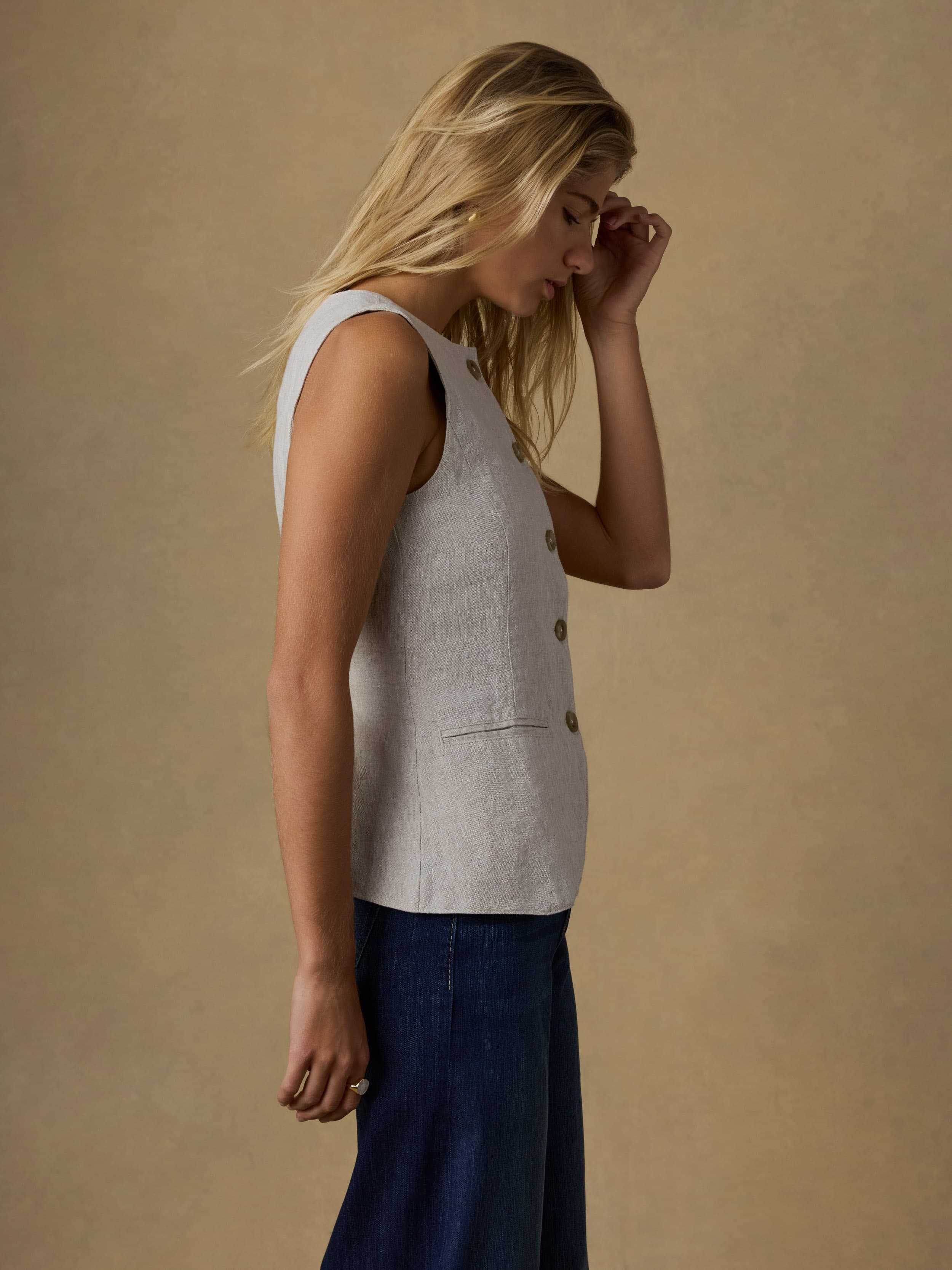 極美品 JilSander Flax Blend Buttonless Vest Sun Strider Linen Vest - Flax | Faherty Brand
