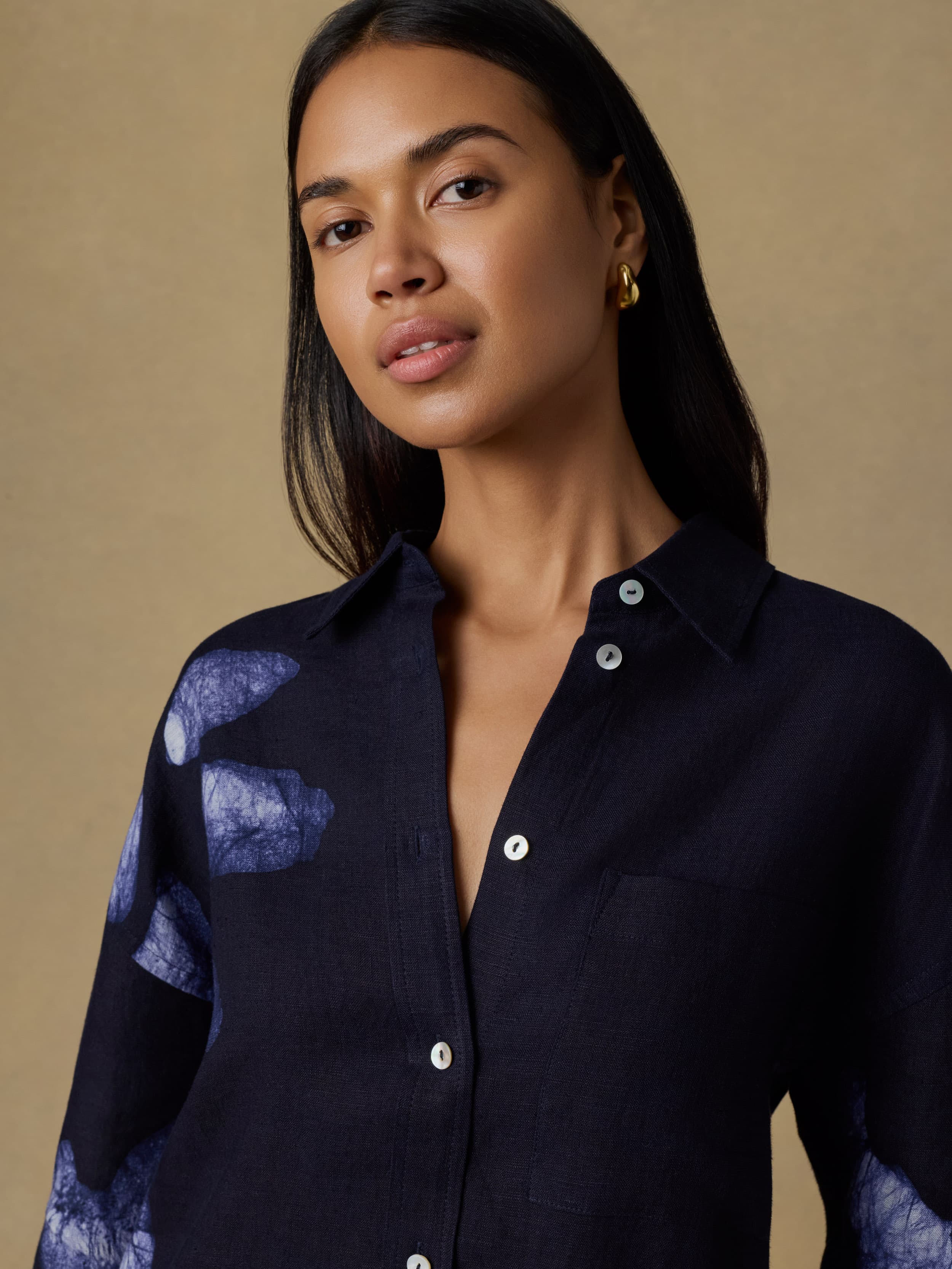 Mia Relaxed Shirt - Midnight Batik Floral | Faherty Brand