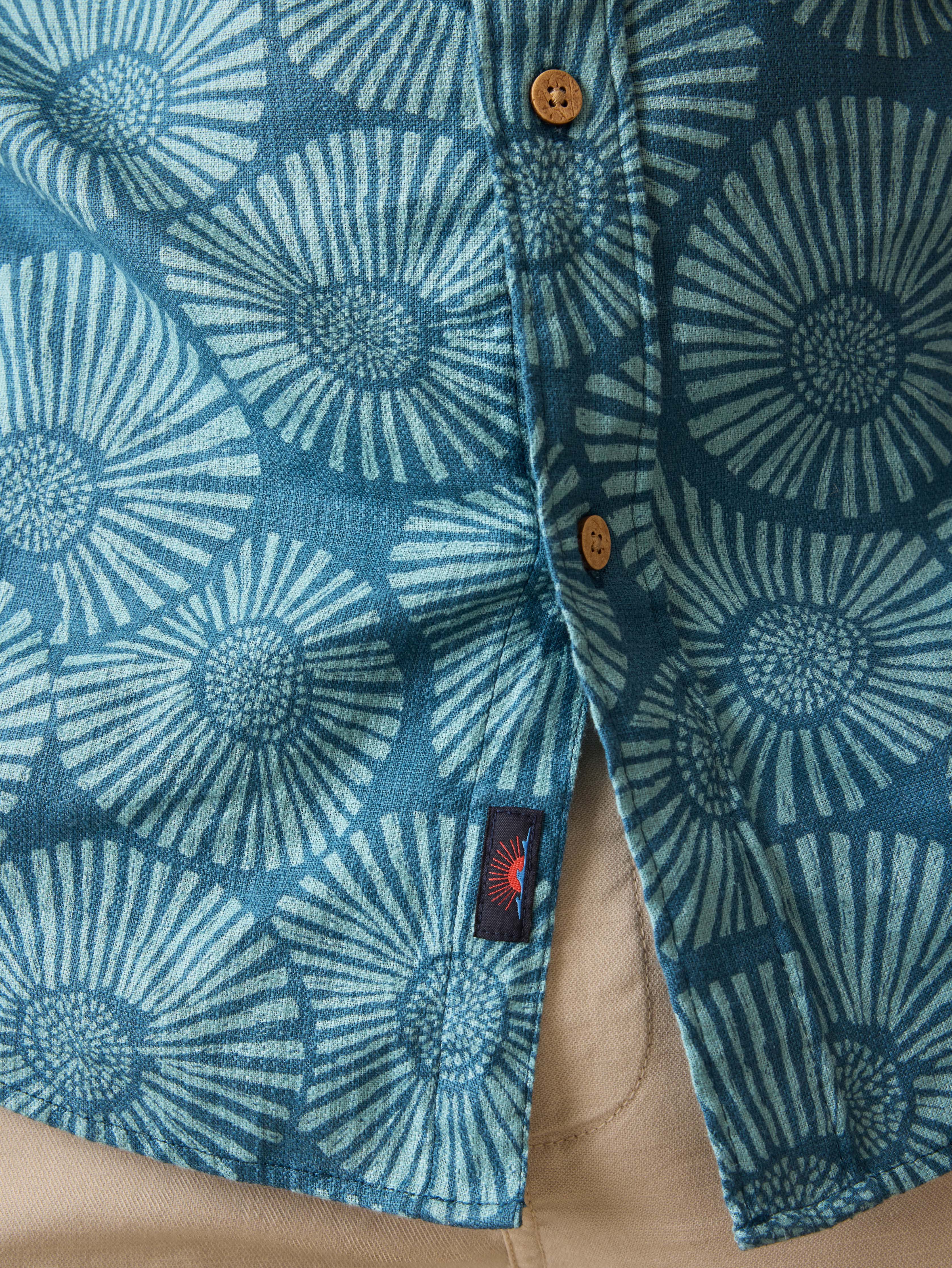 Short- Sleeve Breeze Shirt - Stormy Sea Floral