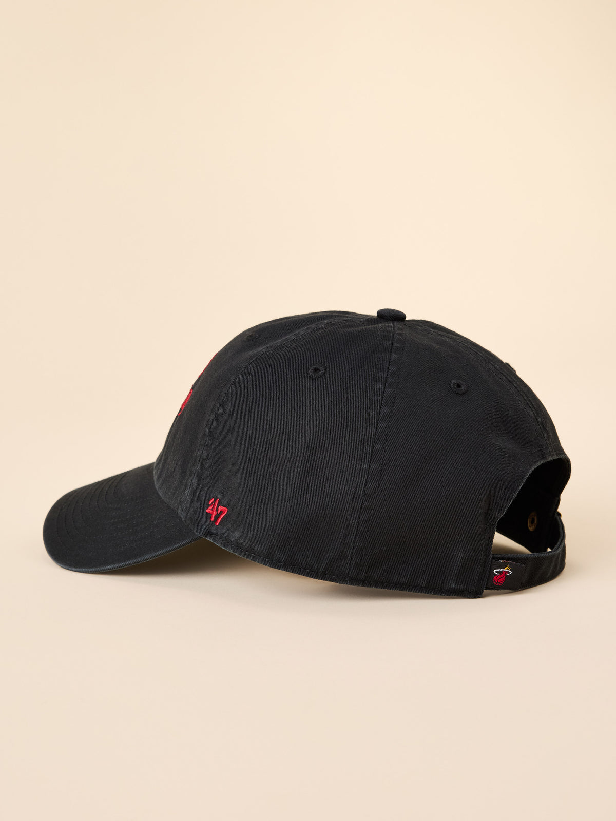 A black Miami Heat hat, image 3 of 3