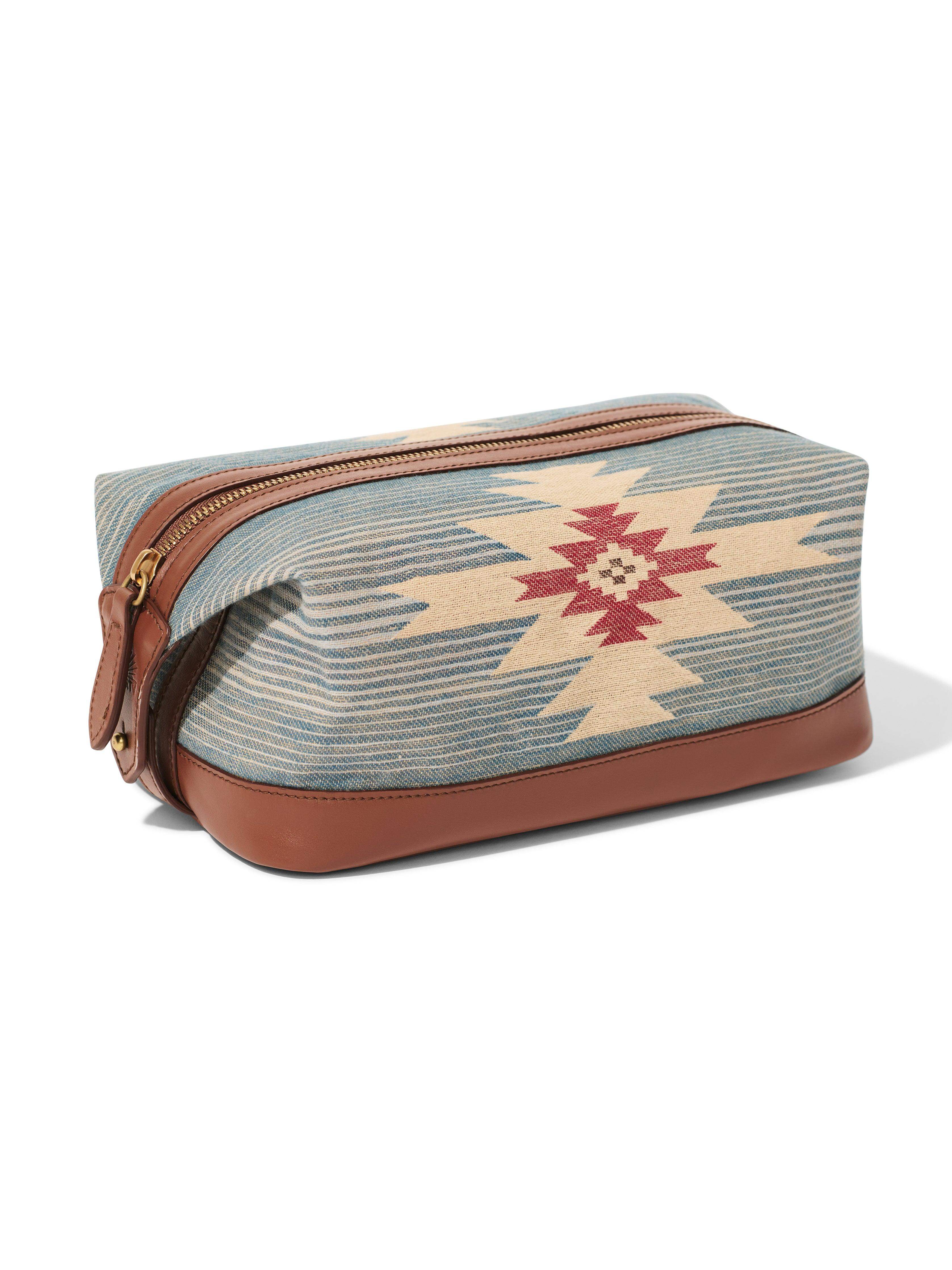 Doug Good Feather Dopp Kit - Nescove