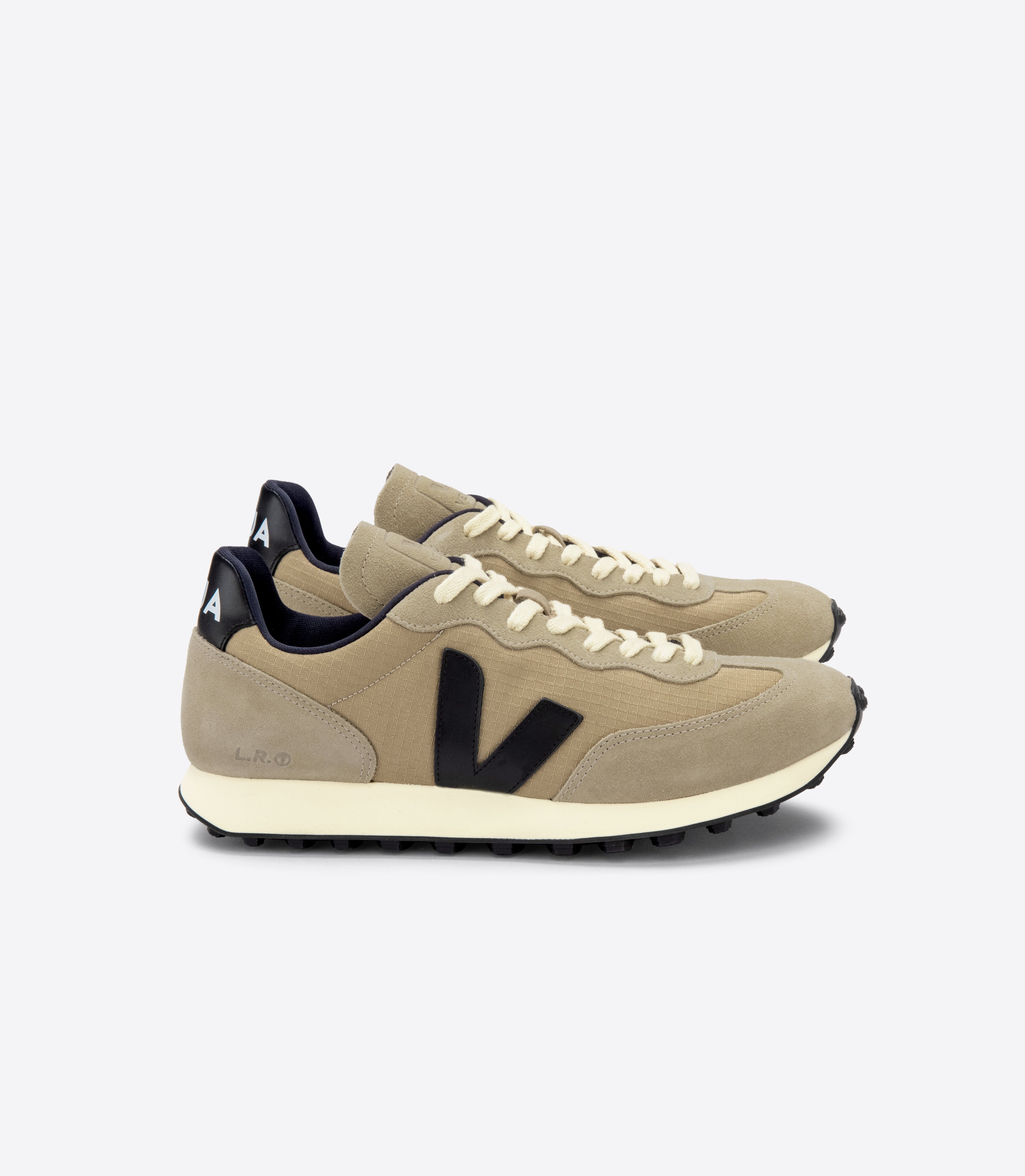 VEJA Men's Rio Branco - Dune Black