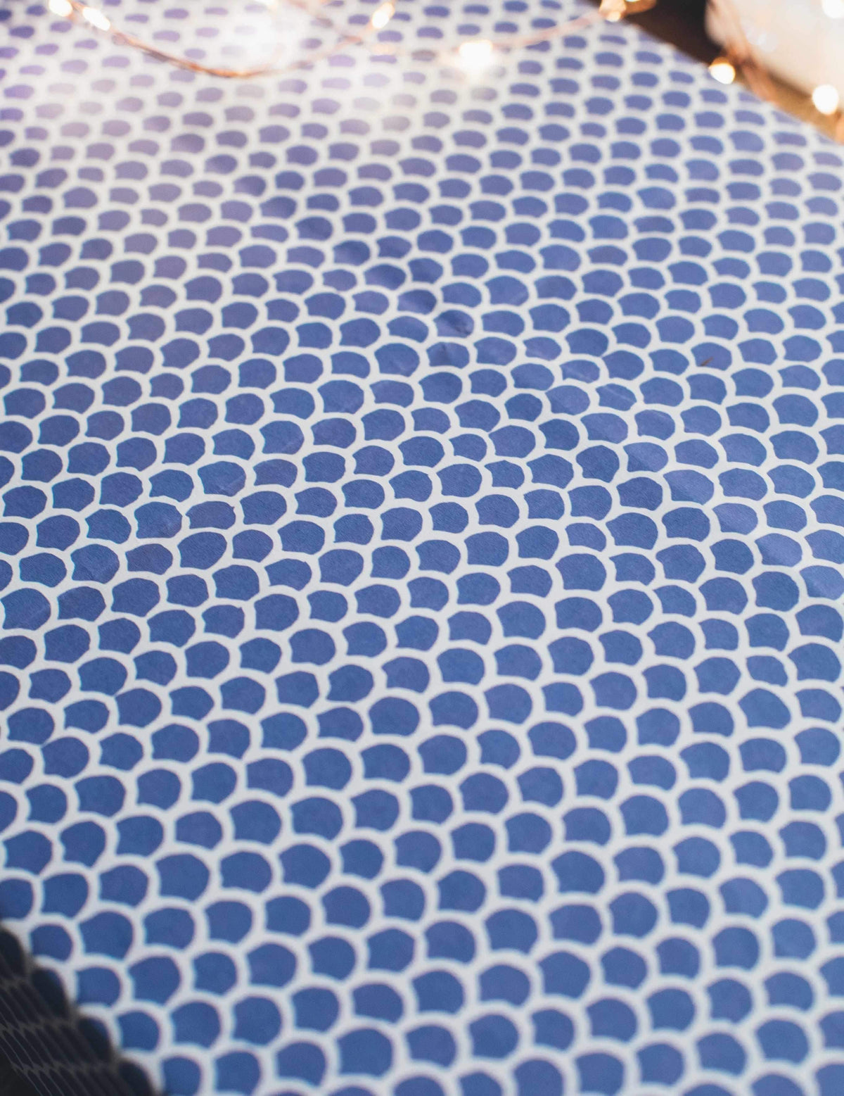 Hol18 Gift Wrap - Fishscale / Hawaiian, image 3 of 3